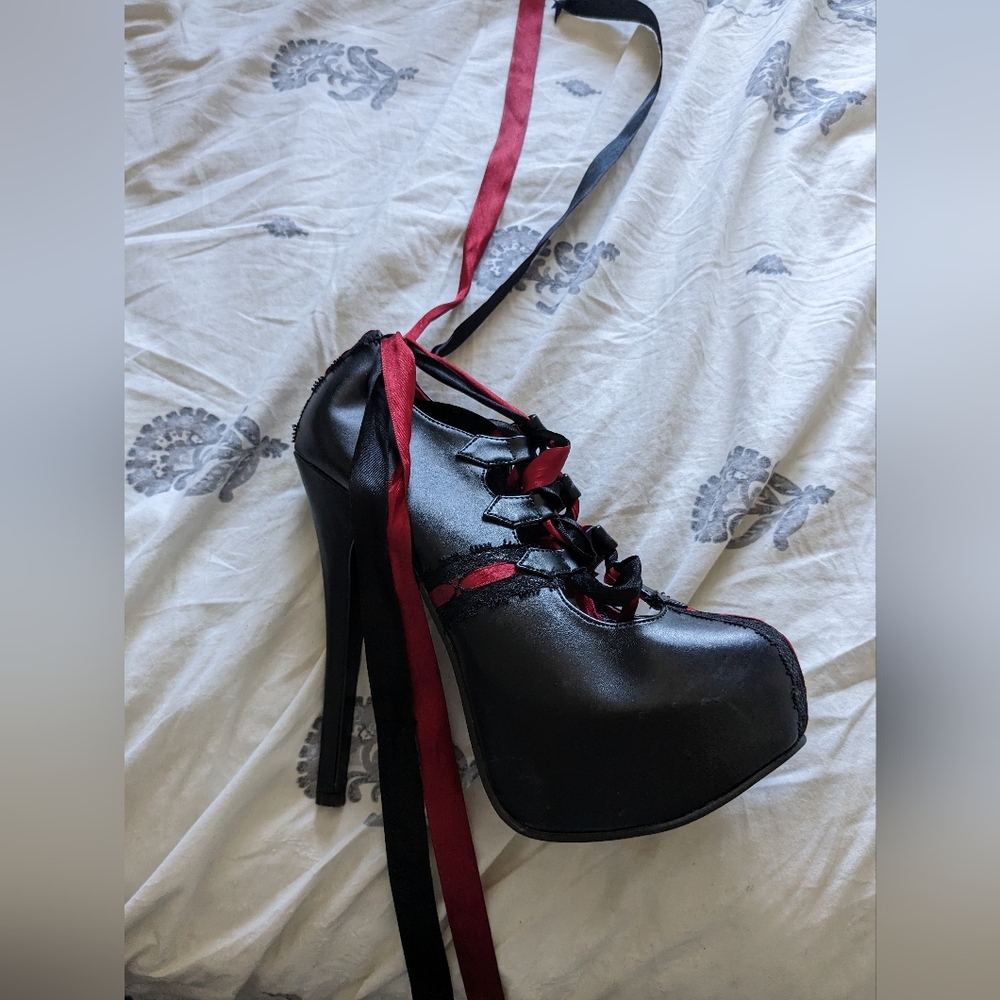 Women's 7.5 heels